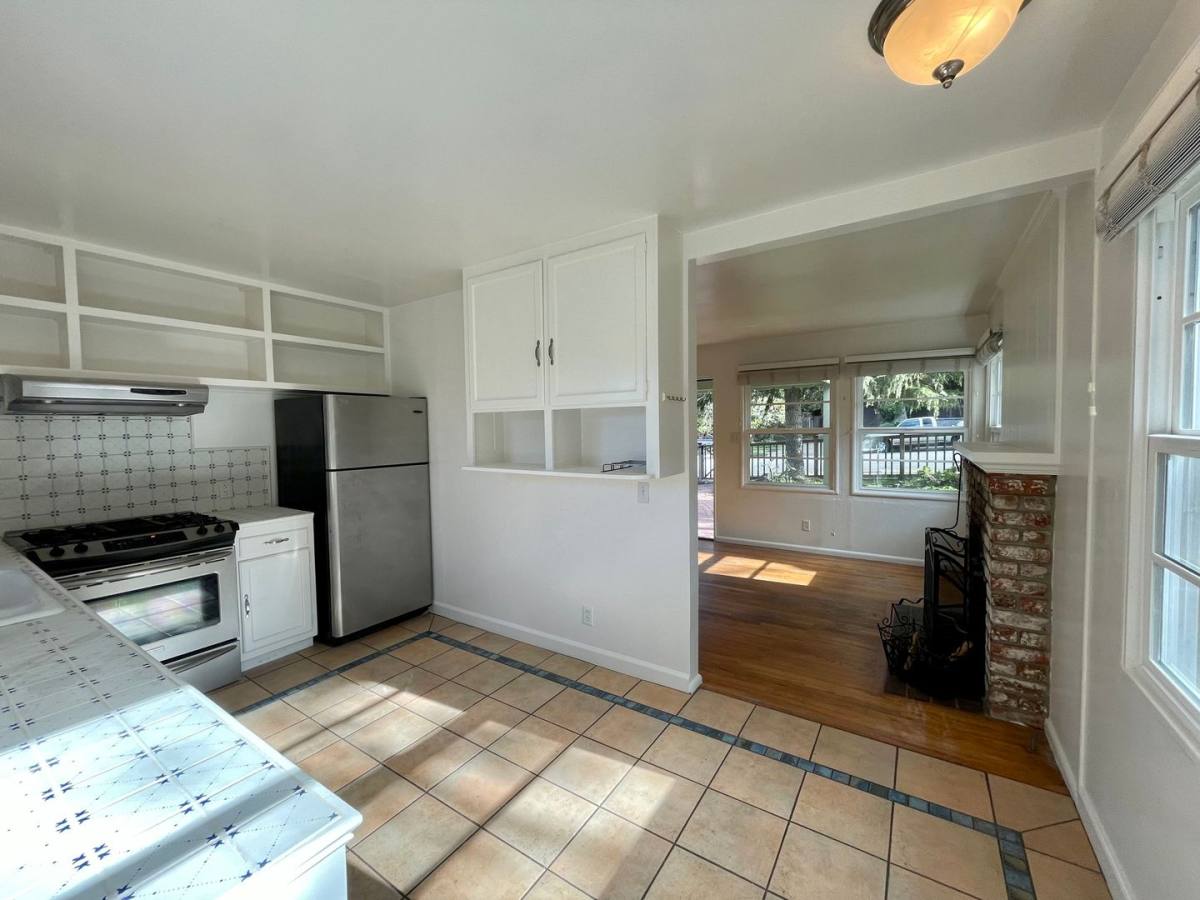 House for rent at 934 Fountain Ave, Pacific Grove, CA 93950