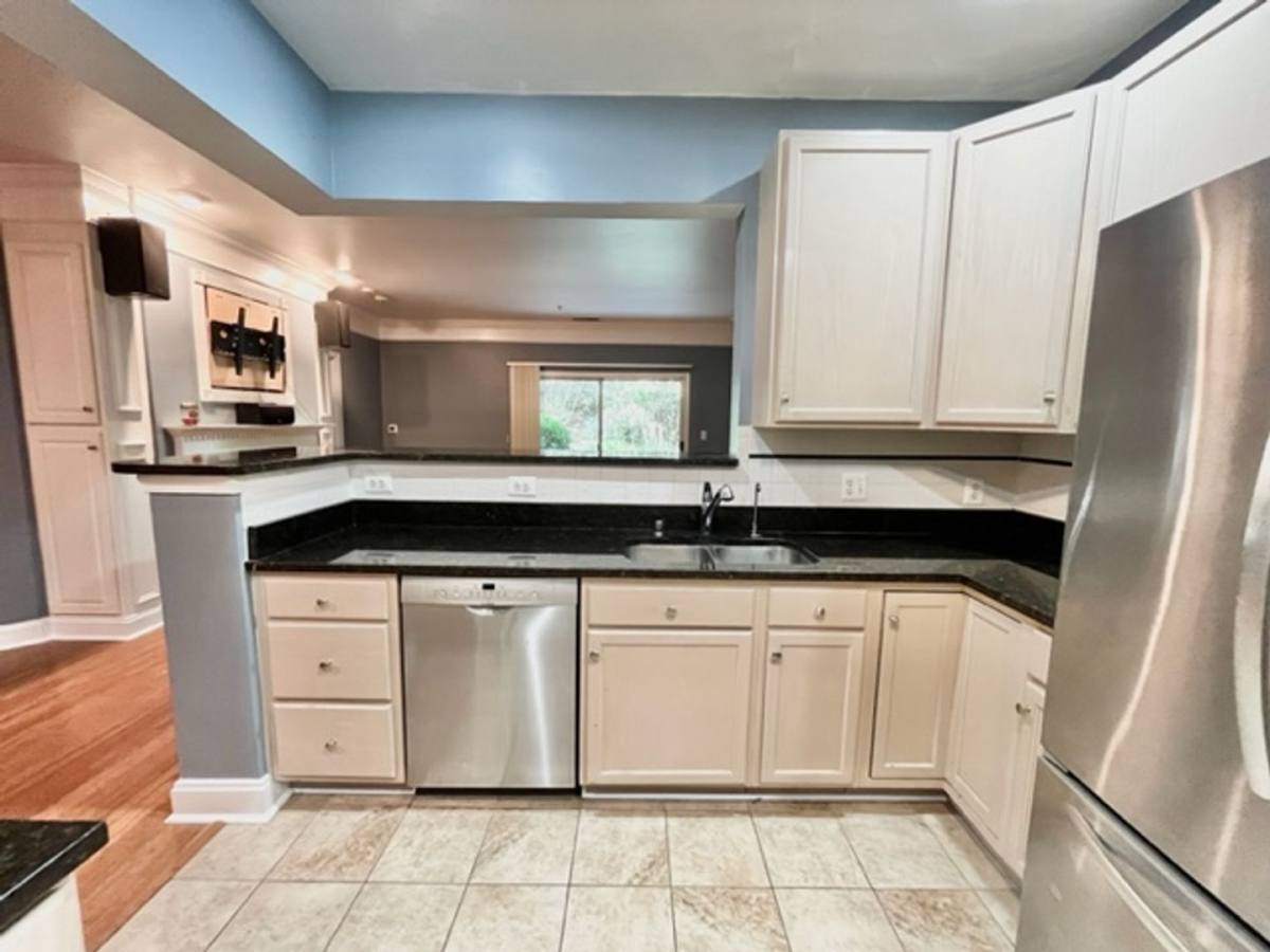 Condo for rent at 11318 Westbrook Mill Lane, Fairfax, VA 22030