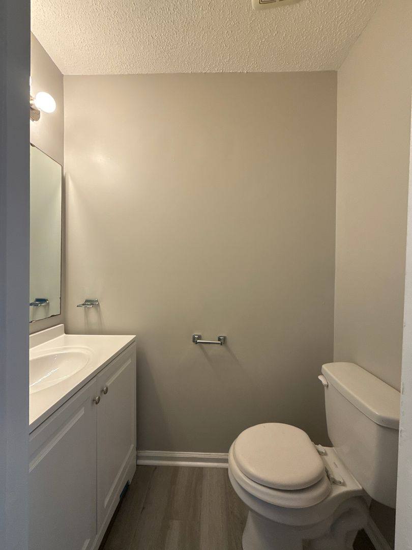 Townhouse for rent at 4042 Briarhill Dr, Charlotte, NC 28215