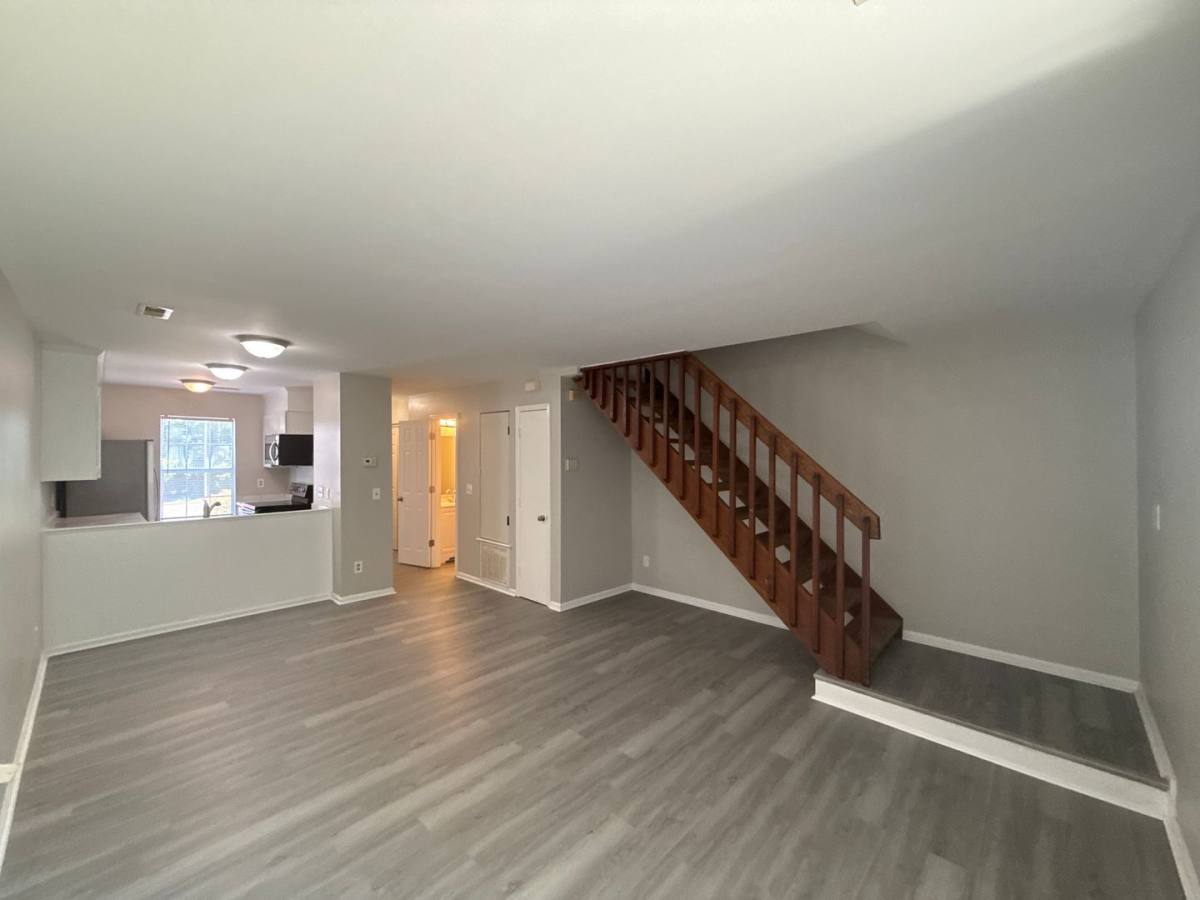 Townhouse for rent at 4042 Briarhill Dr, Charlotte, NC 28215