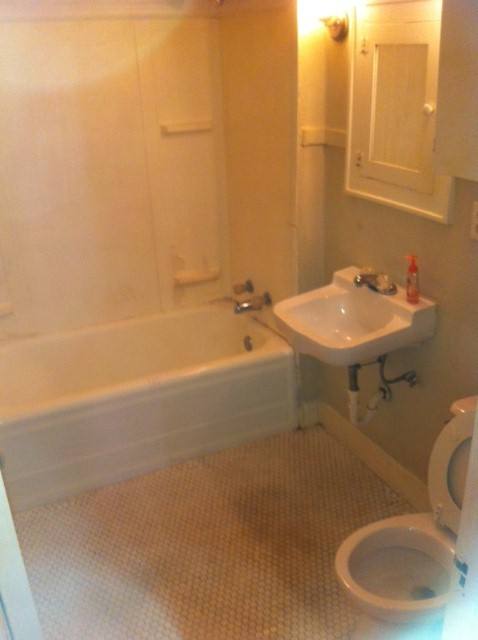 Apartment for rent at 615-617 W Reagan St, Fayetteville, AR 72701