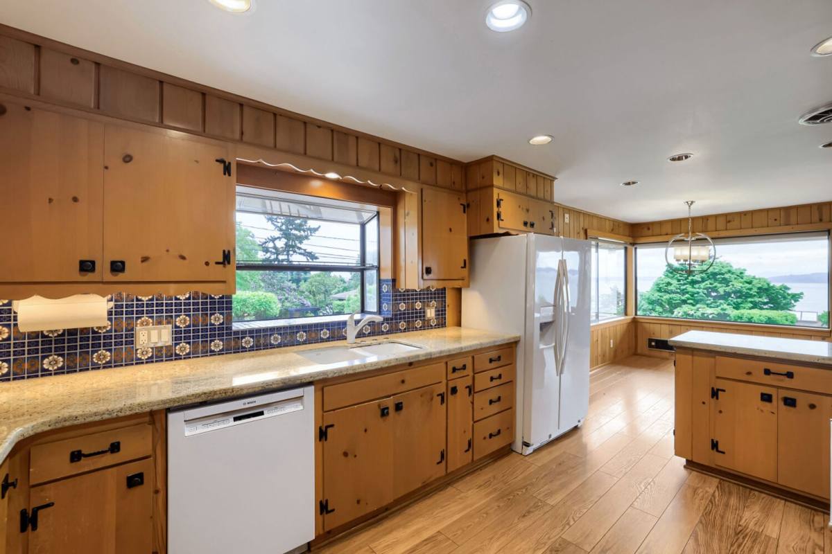 House for rent at 5204 SW Pritchard St, Seattle, WA 98116