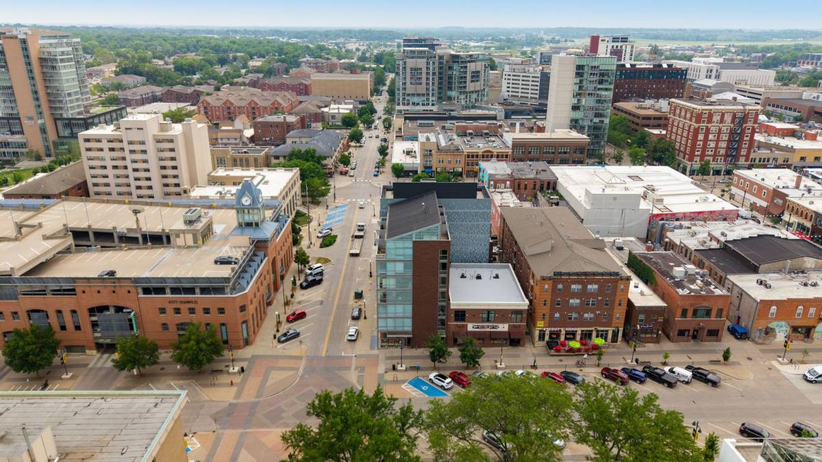 Apartment for rent at 255 Iowa Ave, Iowa City, IA 52240