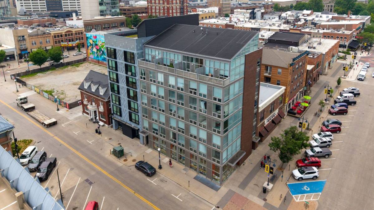 Apartment for rent at 255 Iowa Ave, Iowa City, IA 52240