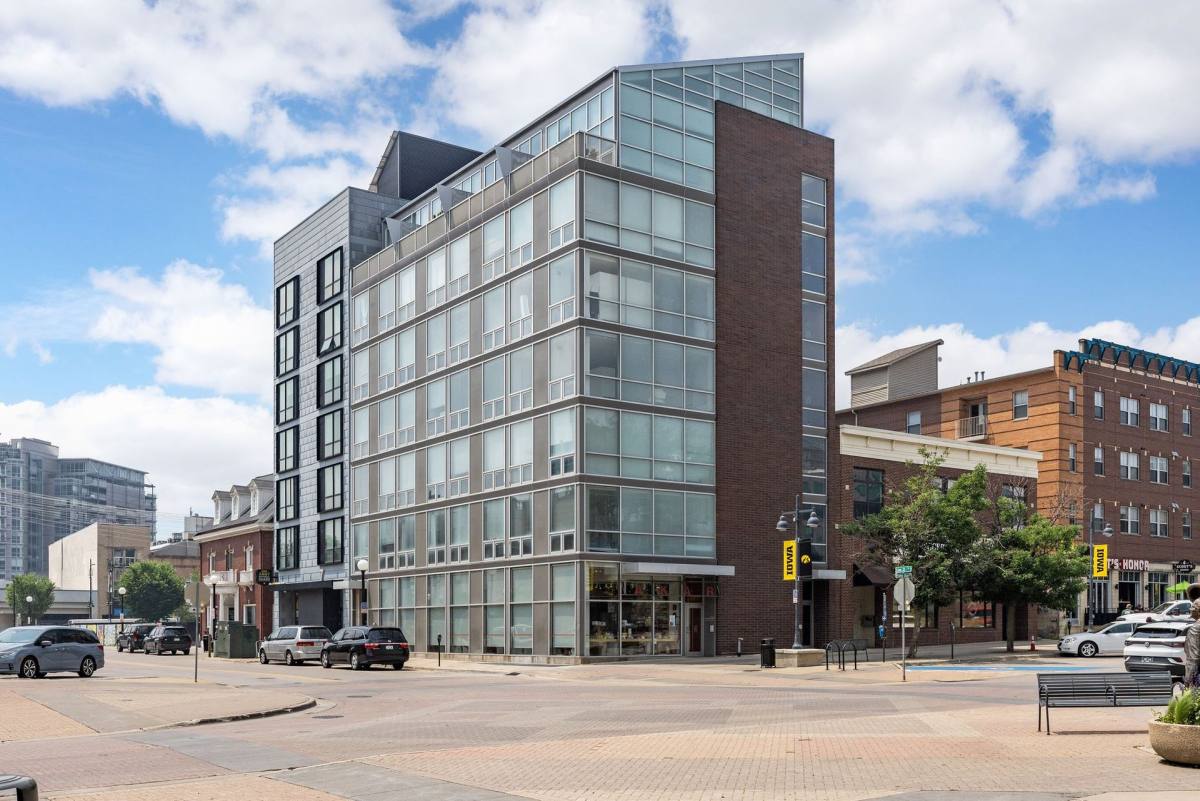 Apartment for rent at 255 Iowa Ave, Iowa City, IA 52240