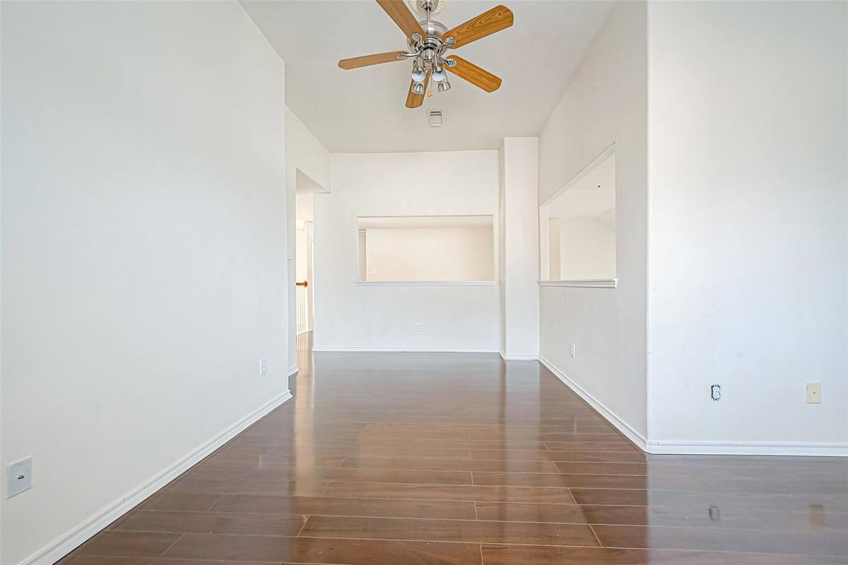 House for rent at 2424 Leanett Way, Pearland, TX 77584