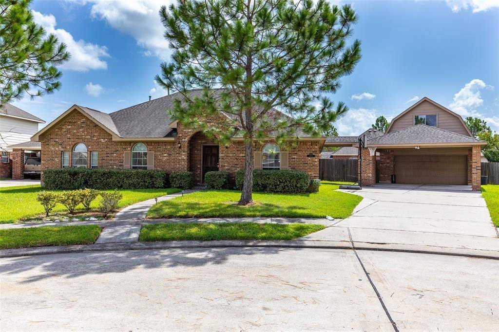 Apartment for rent at 3407 Kleberg Court, Pearland, TX 77584