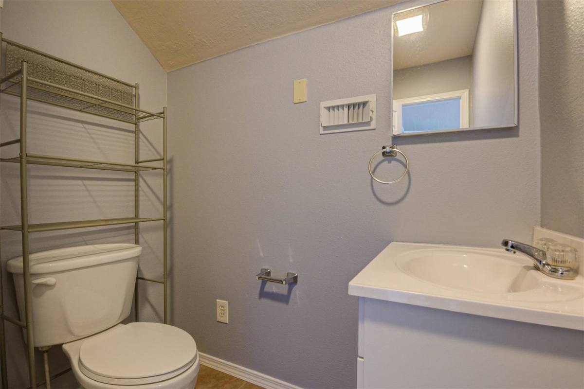 Apartment for rent at 3405 Kerr Lane, Pearland, TX 77584