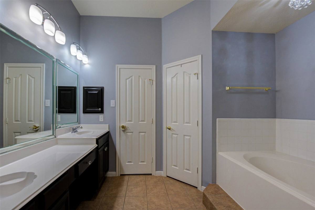 Apartment for rent at 3405 Kerr Lane, Pearland, TX 77584