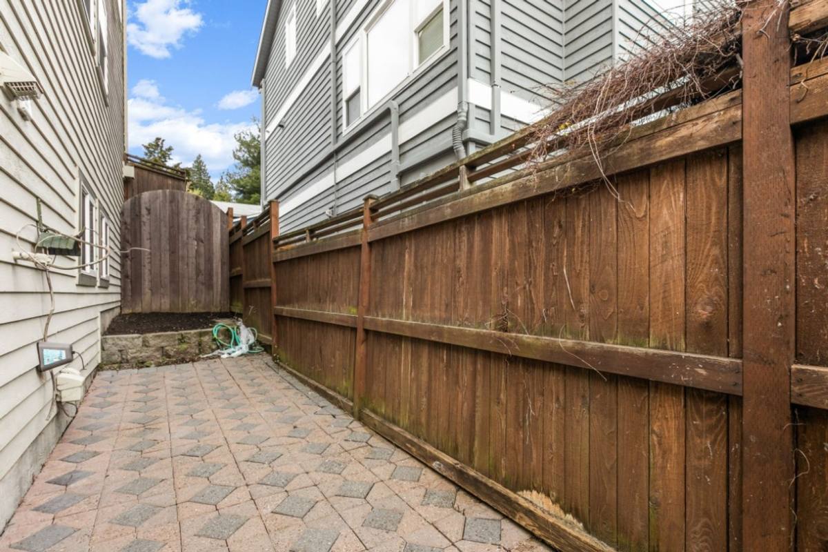 Townhouse for rent at 3633 22nd Ave W, Seattle, WA 98199