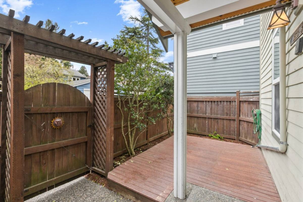 Townhouse for rent at 3633 22nd Ave W, Seattle, WA 98199