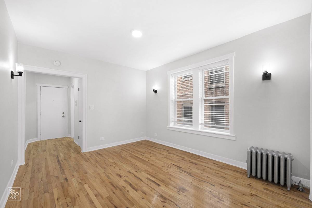Apartment for rent at 4720 S Drexel Blvd, Chicago, IL 60615