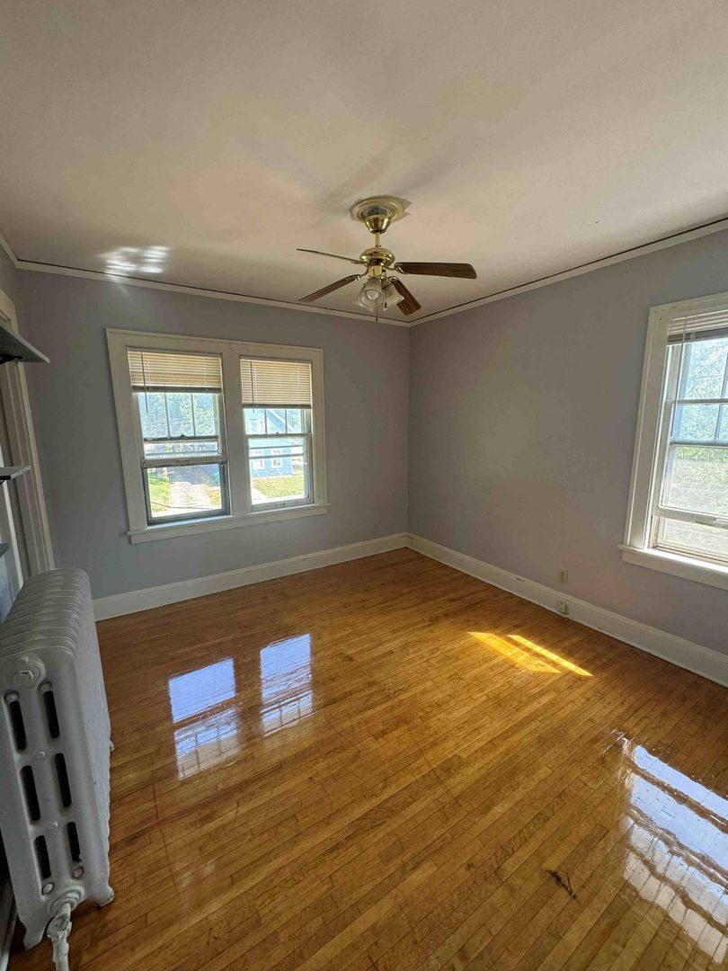 Apartment for rent at 806-08 5th St SE, Minneapolis, MN 55414