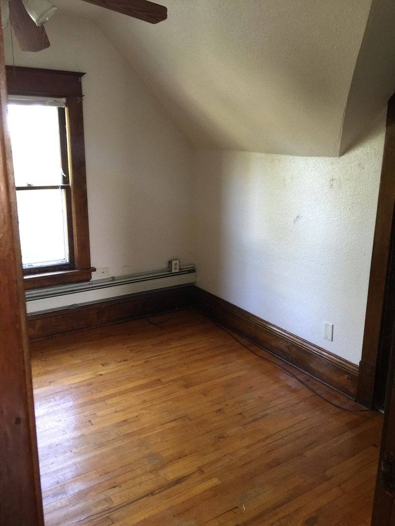 Apartment for rent at 811 28th Ave S, Minneapolis, MN 55454