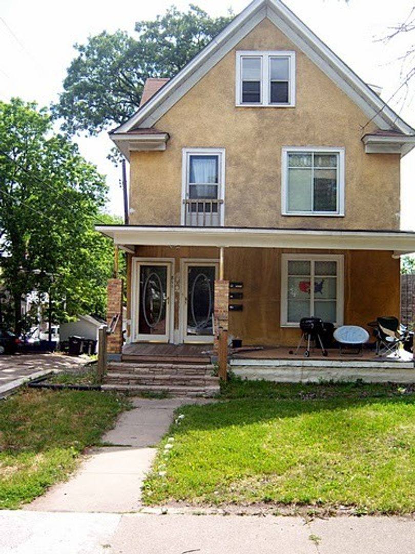 Apartment for rent at 811 28th Ave S, Minneapolis, MN 55454