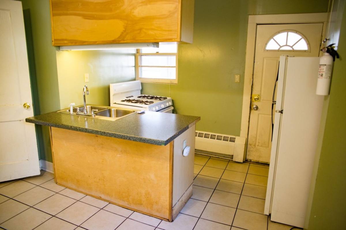 Apartment for rent at 825-27 15th Ave SE, Minneapolis, MN 55414