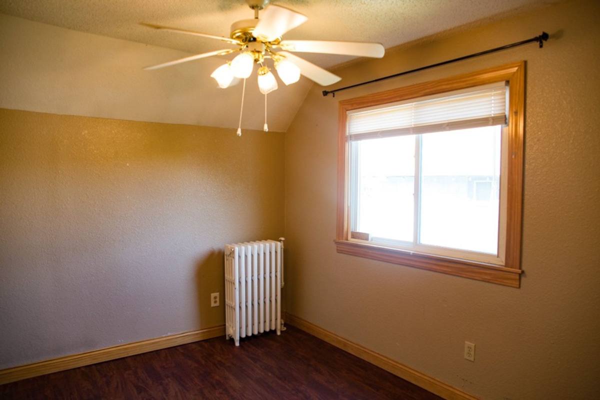 Apartment for rent at 825-27 15th Ave SE, Minneapolis, MN 55414