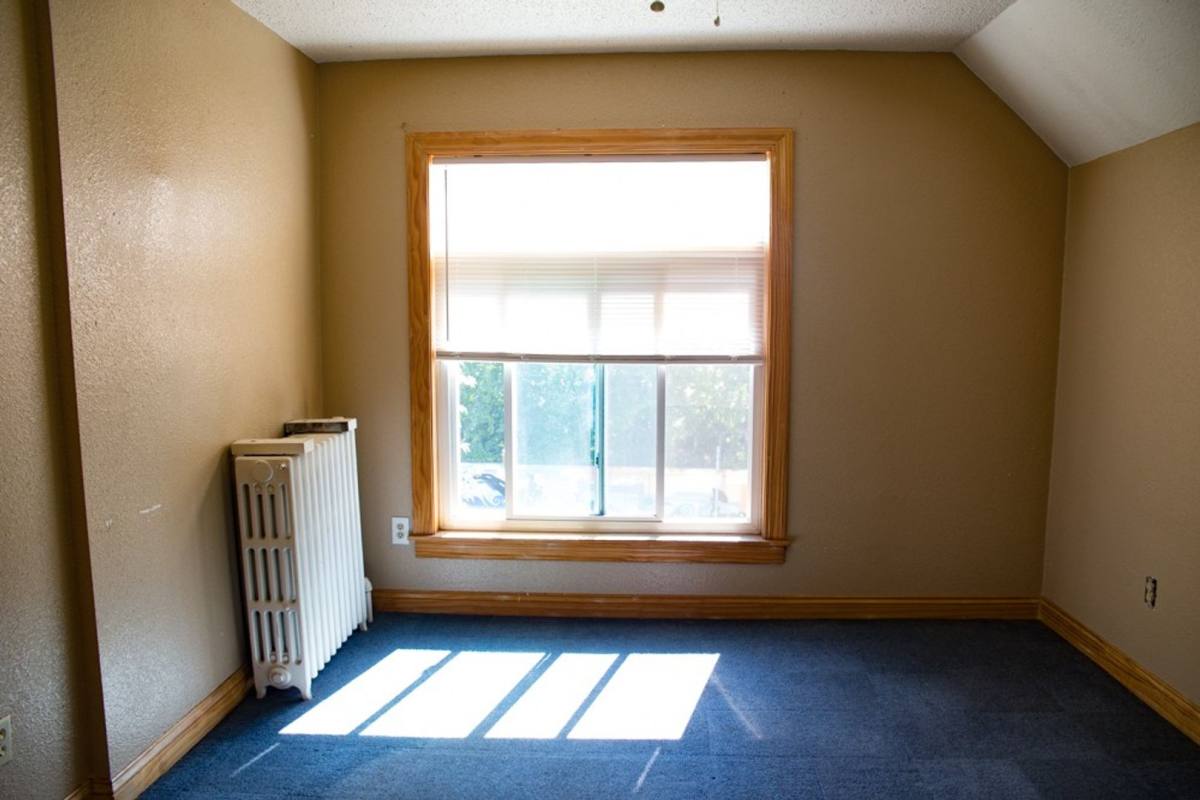 Apartment for rent at 825-27 15th Ave SE, Minneapolis, MN 55414