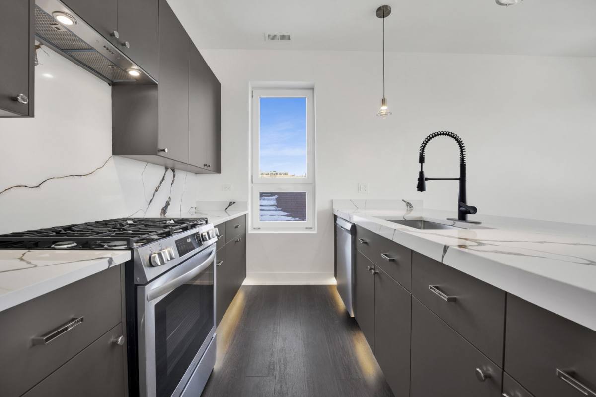 Apartment for rent at 1814 S Throop St #3F, Chicago, IL 60608