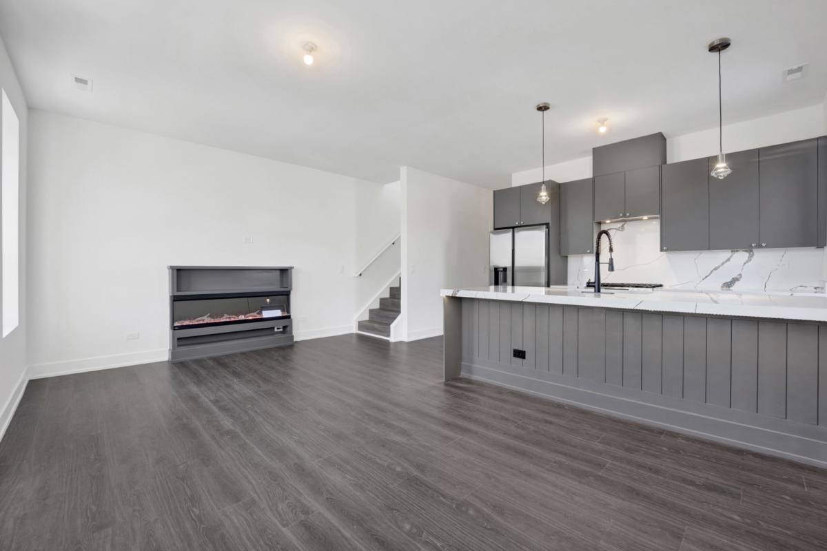 Apartment for rent at 1814 S Throop St #3F, Chicago, IL 60608
