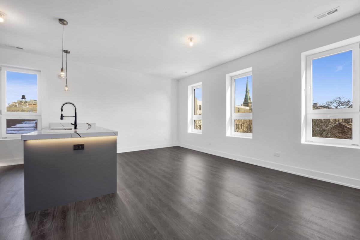 Apartment for rent at 1814 S Throop St #3F, Chicago, IL 60608
