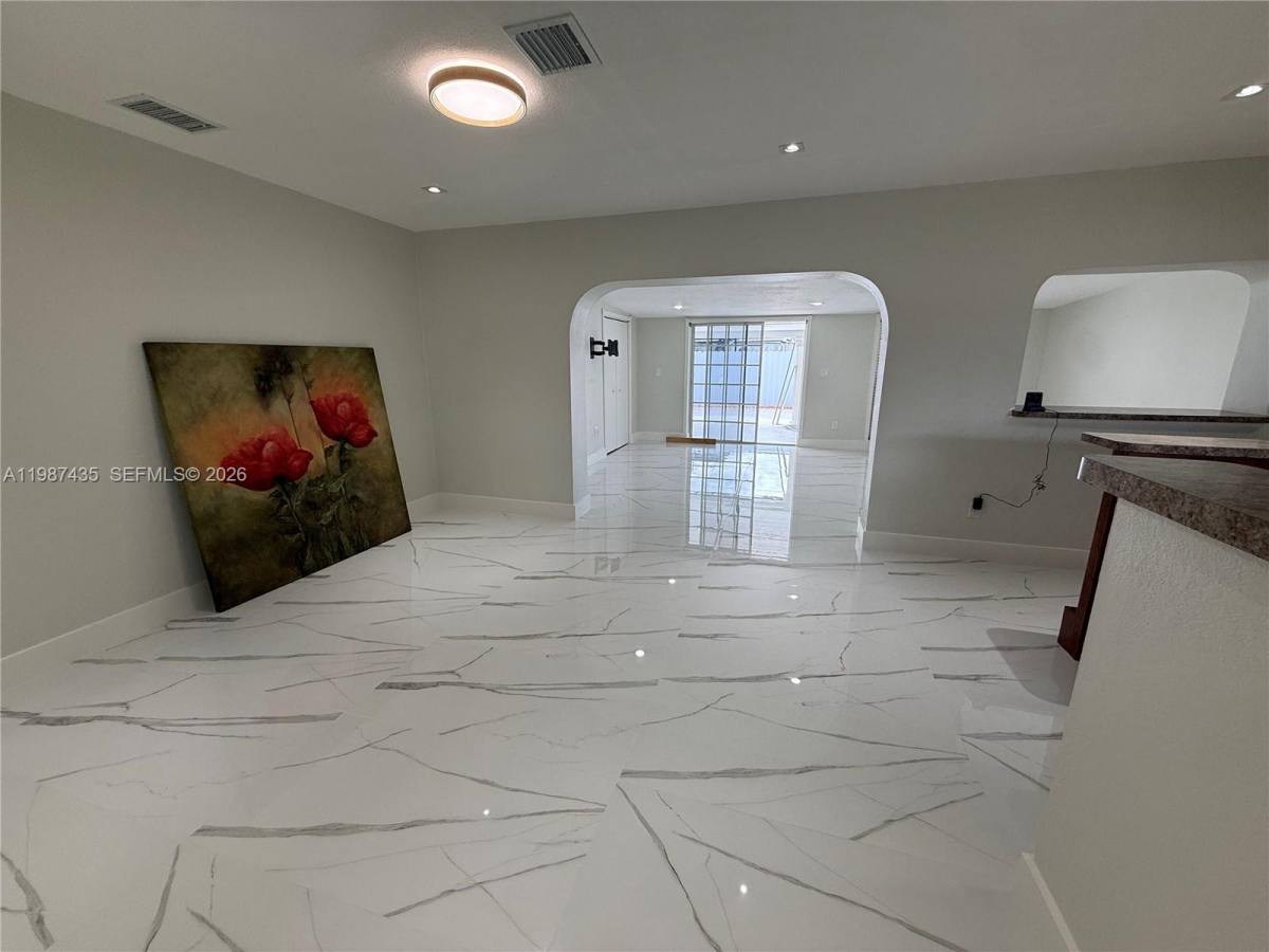 Apartment for rent at 11602 NW 58th Ave, Hialeah, FL 33012