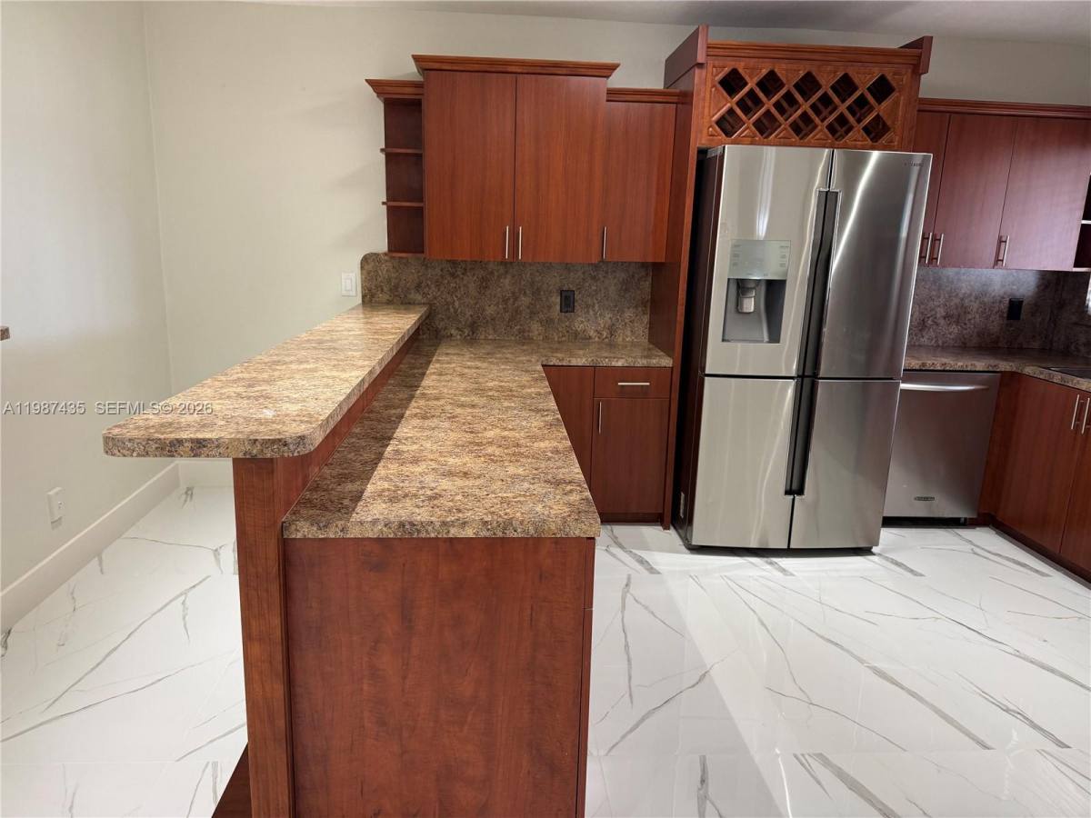 Apartment for rent at 11602 NW 58th Ave, Hialeah, FL 33012