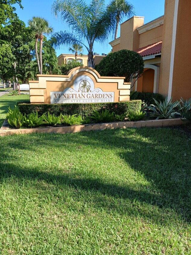 Apartment for rent at 18051 NW 68th Ave, Hialeah, FL 33015