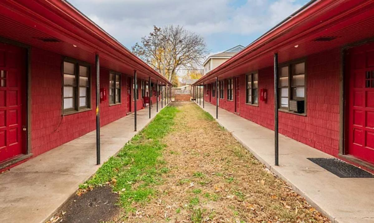 Apartment for rent at 1031 S Emporia, Wichita, KS 67211