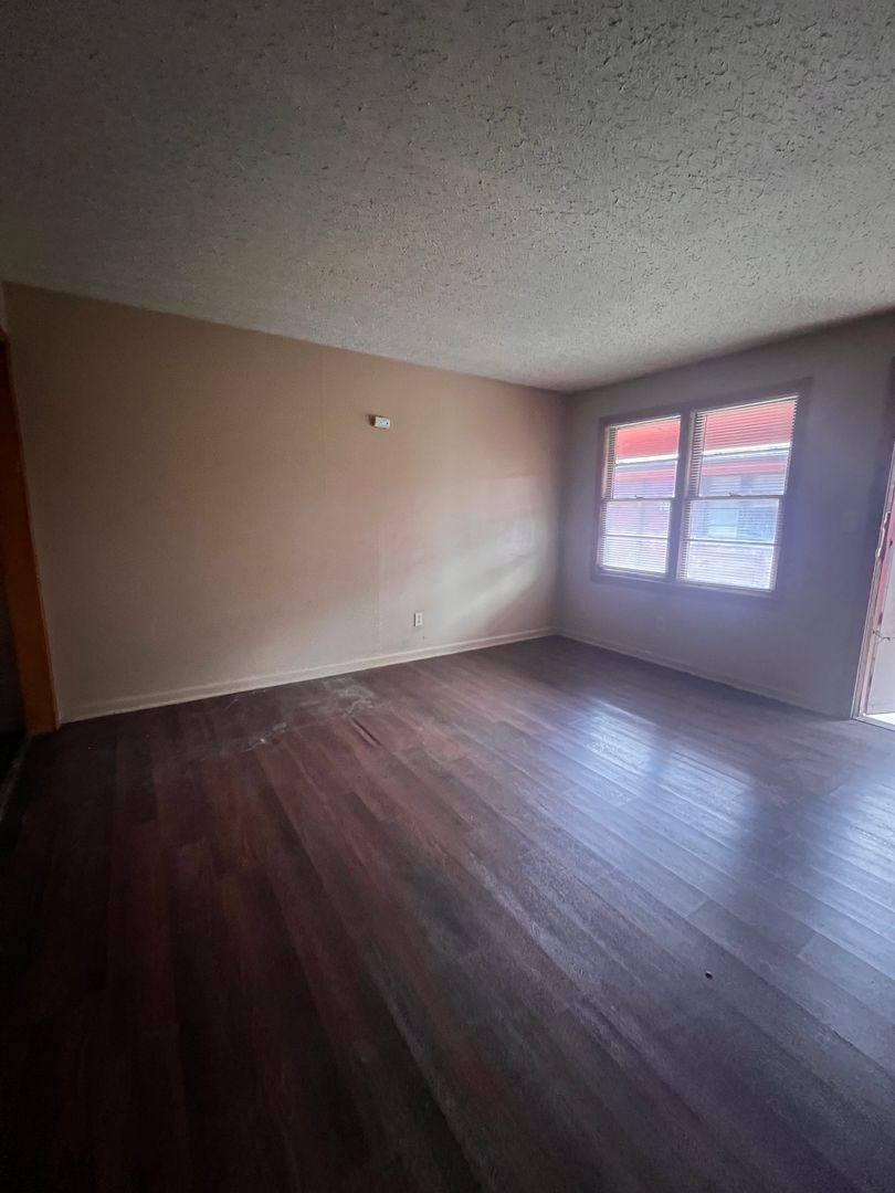 Apartment for rent at 1031 S Emporia, Wichita, KS 67211