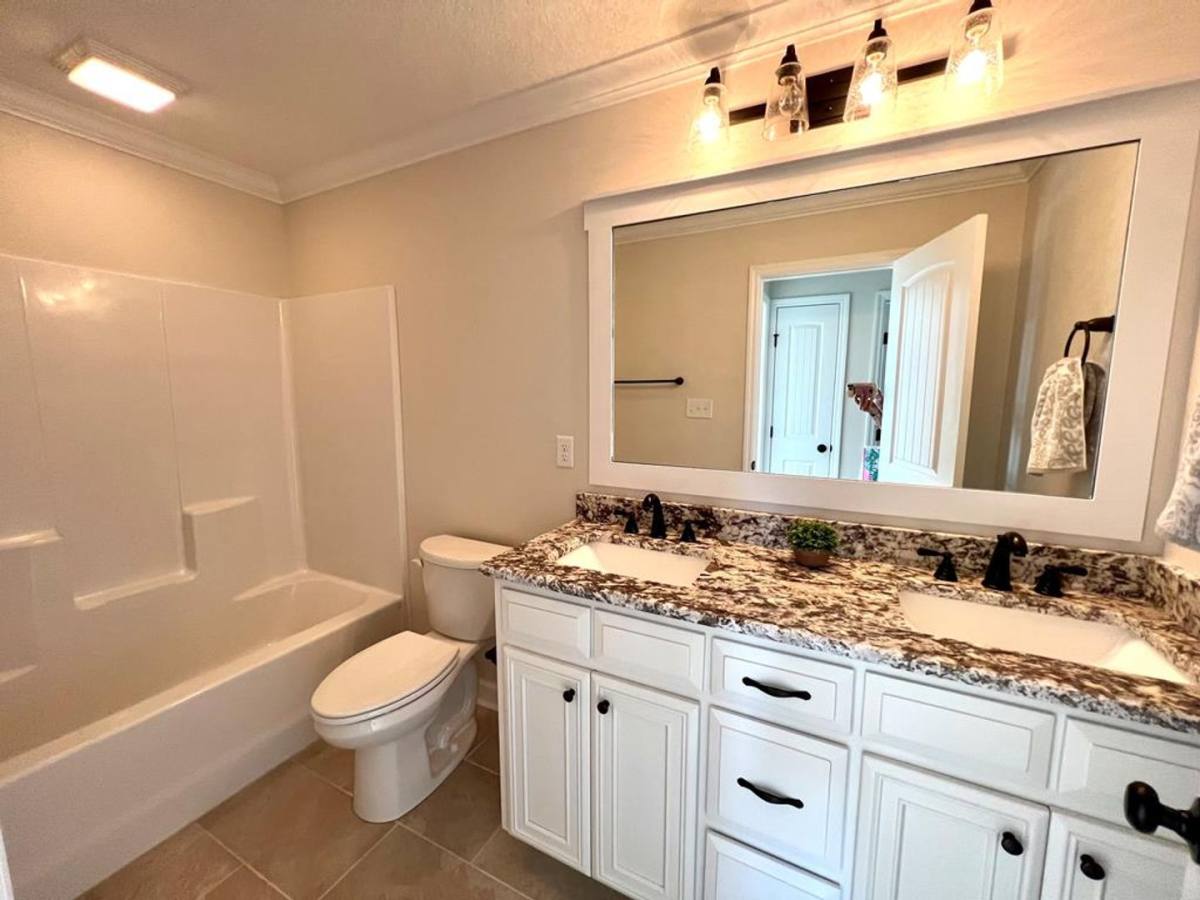 House for rent at 4024 Landings Circle, Hahira, GA 31632
