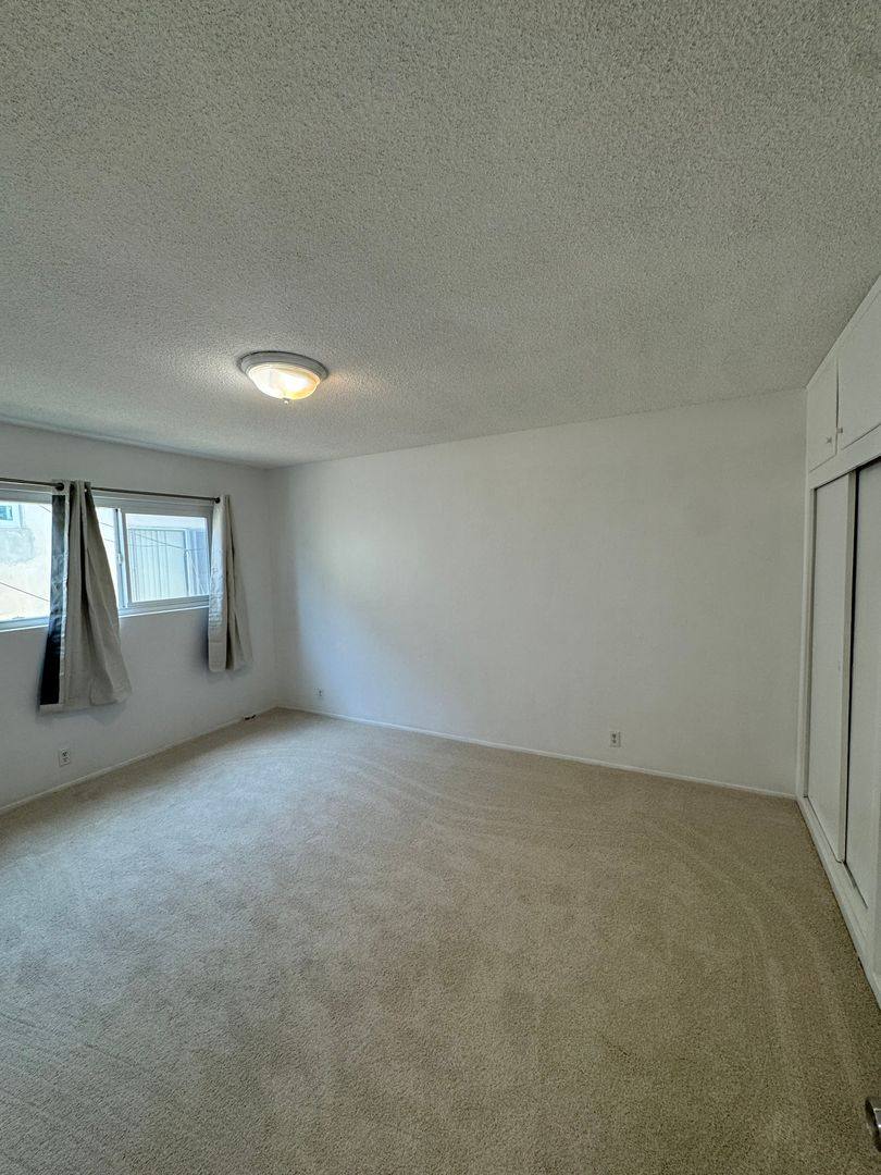 Apartment for rent at 1905 E Florida St, Long Beach, CA 90802