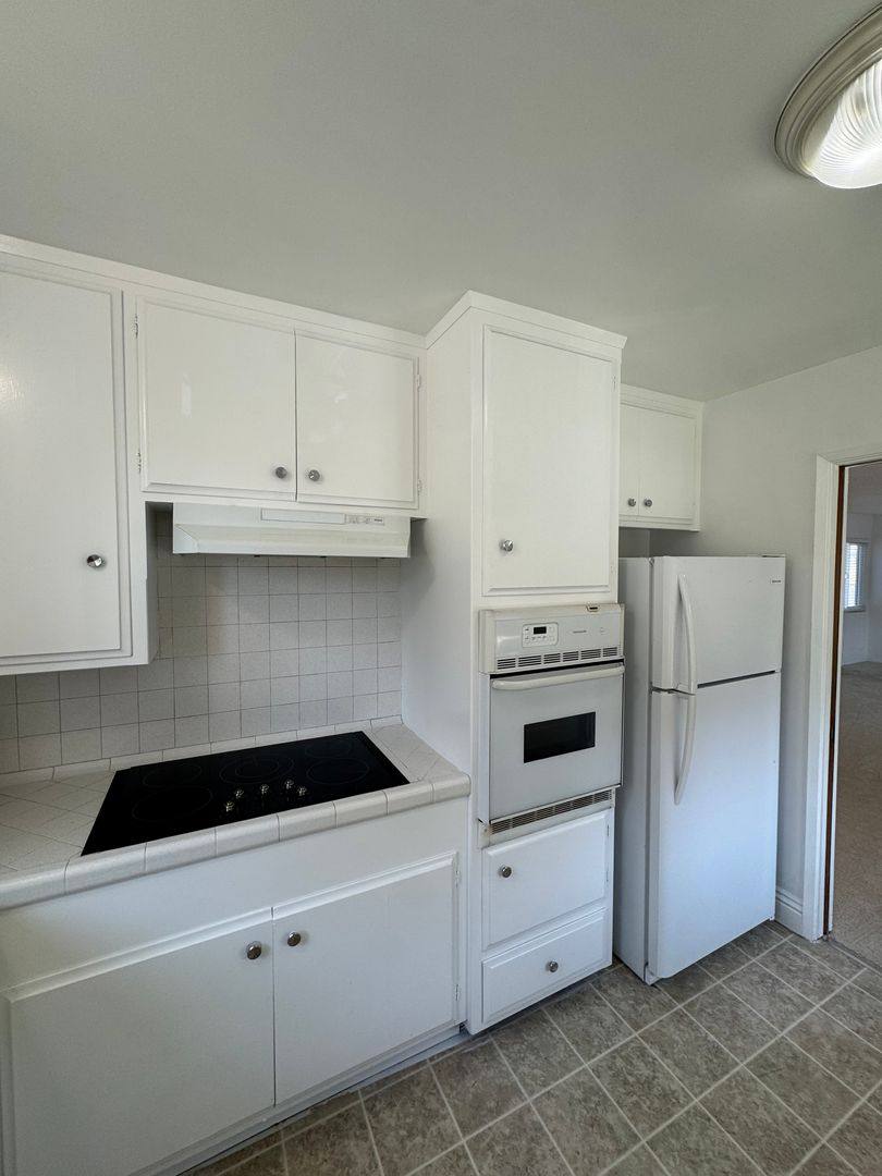 Apartment for rent at 1905 E Florida St, Long Beach, CA 90802