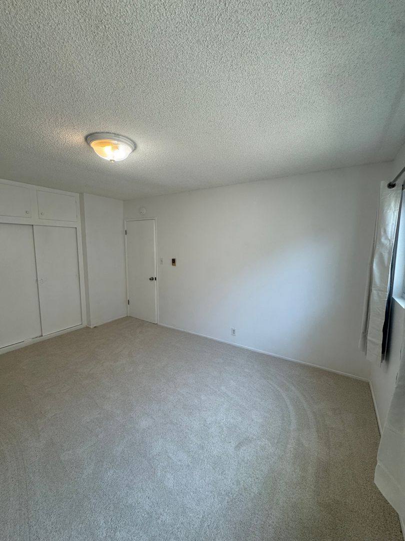 Apartment for rent at 1905 E Florida St, Long Beach, CA 90802