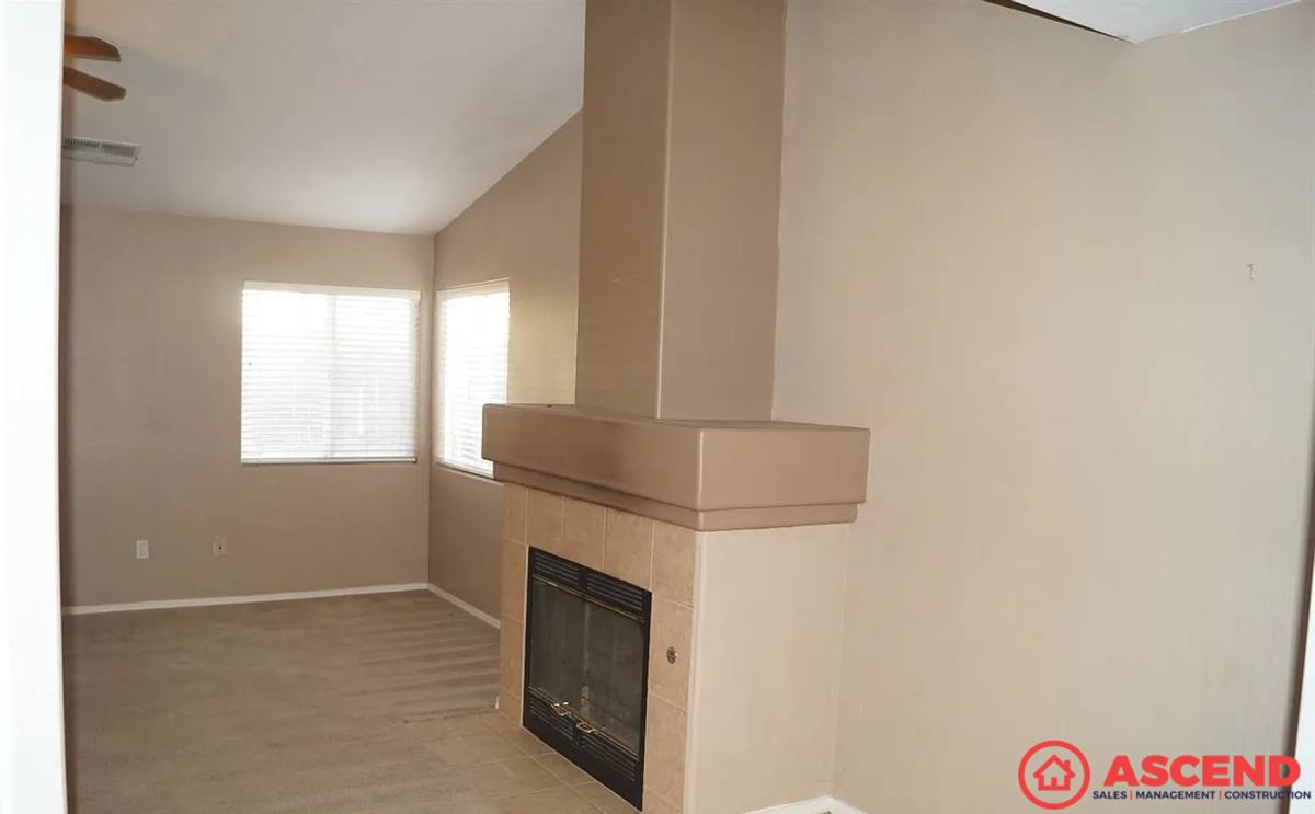 House for rent at 9722 Battersea Park Dr, Bakersfield, CA 93312