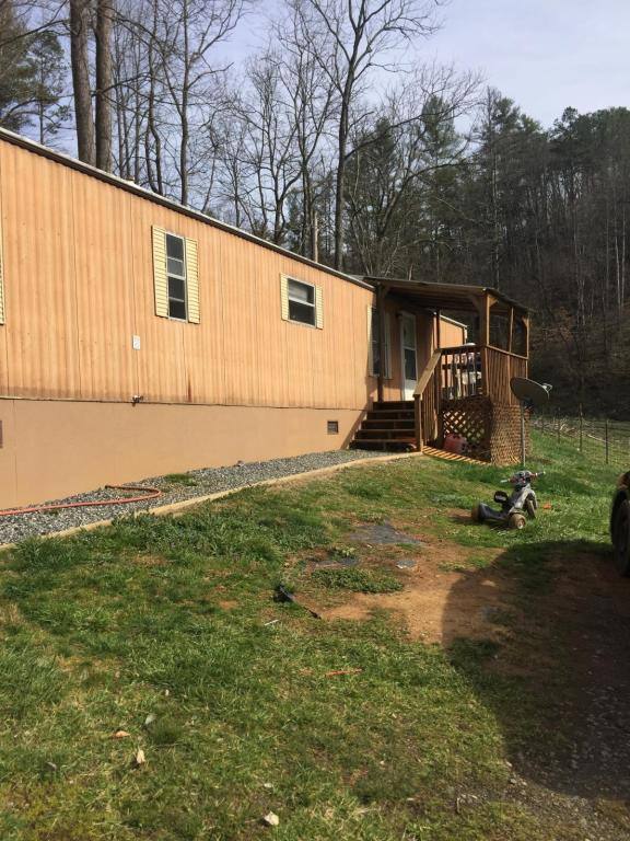 House for rent at 16 Pinnacle Dr, Mars Hill, NC 28754