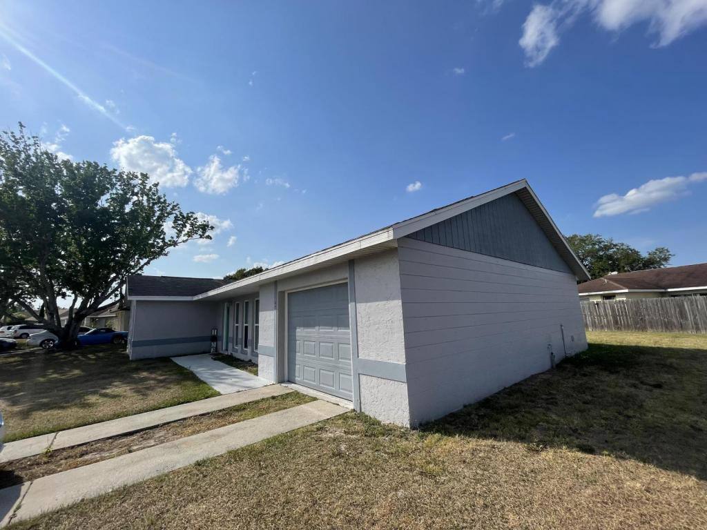 House for rent at 801 Poplarwood Lane, Kissimmee, FL 34743