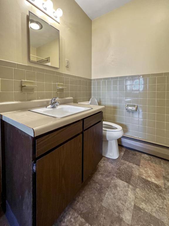 Apartment for rent at 2876 University Ave, Morgantown, WV 26505
