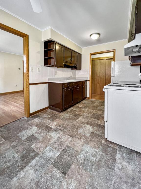 Apartment for rent at 881 E Everly St, Morgantown, WV 26505