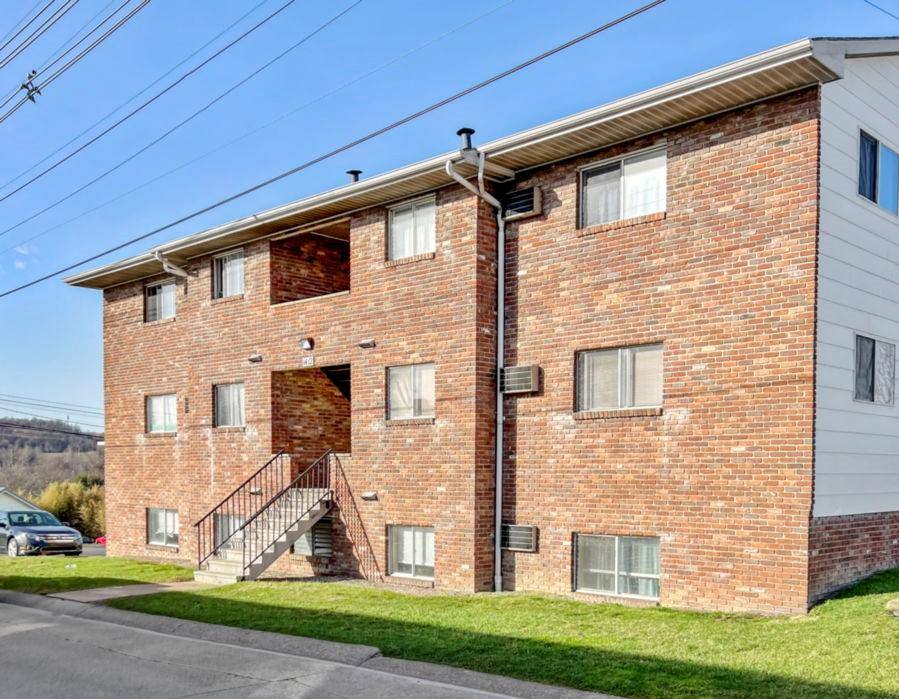 Apartment for rent at 1411 1412 Fairfield St, Morgantown, WV 26505