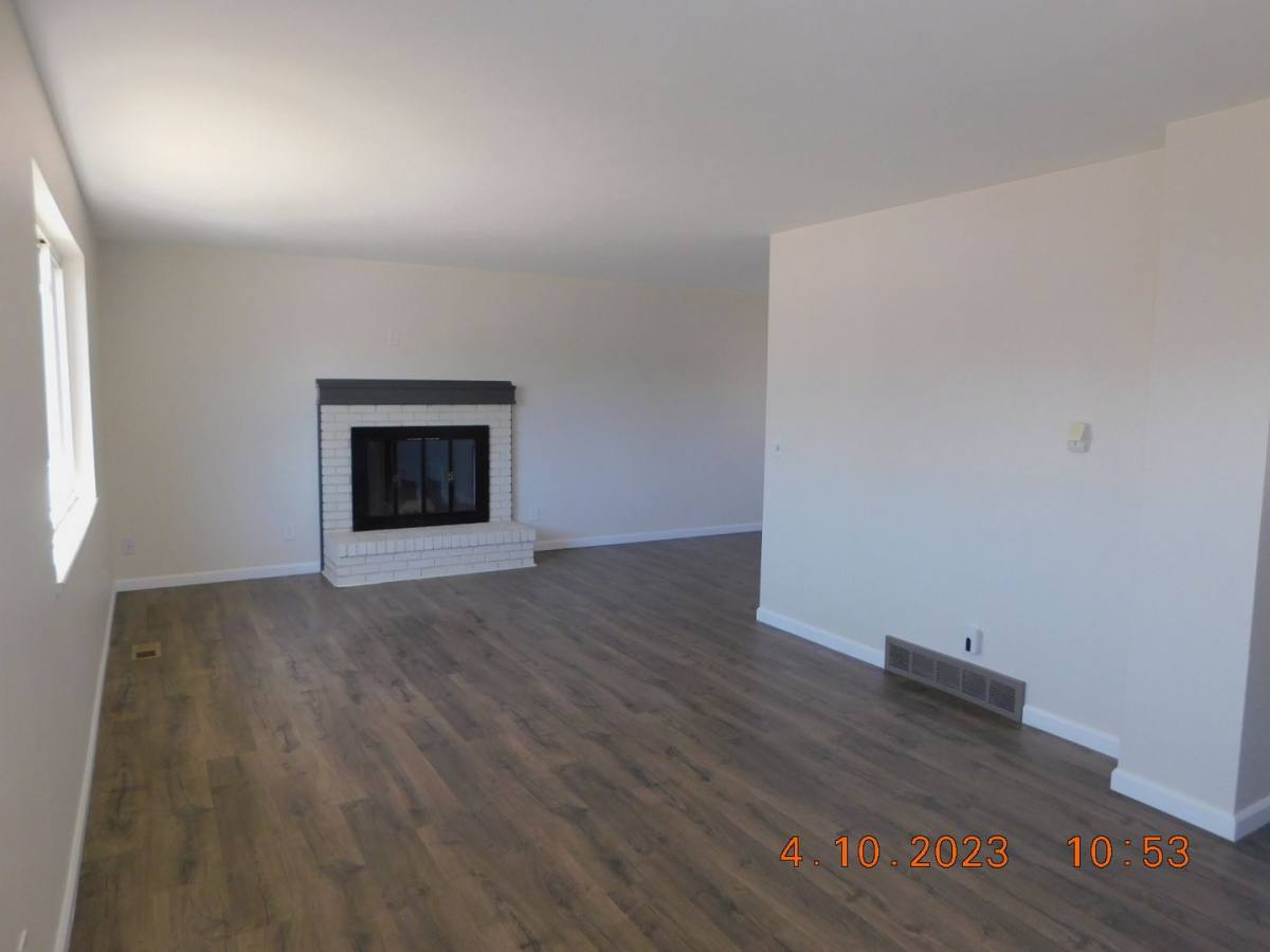 House for rent at 9439 W Burgundy Ave, Littleton, CO 80123