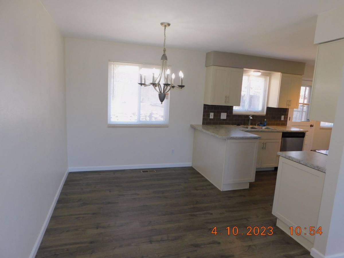 House for rent at 9439 W Burgundy Ave, Littleton, CO 80123