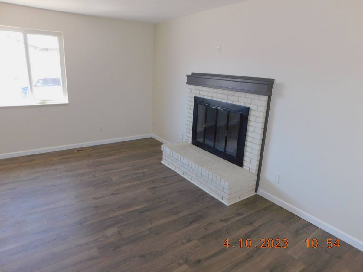 House for rent at 9439 W Burgundy Ave, Littleton, CO 80123