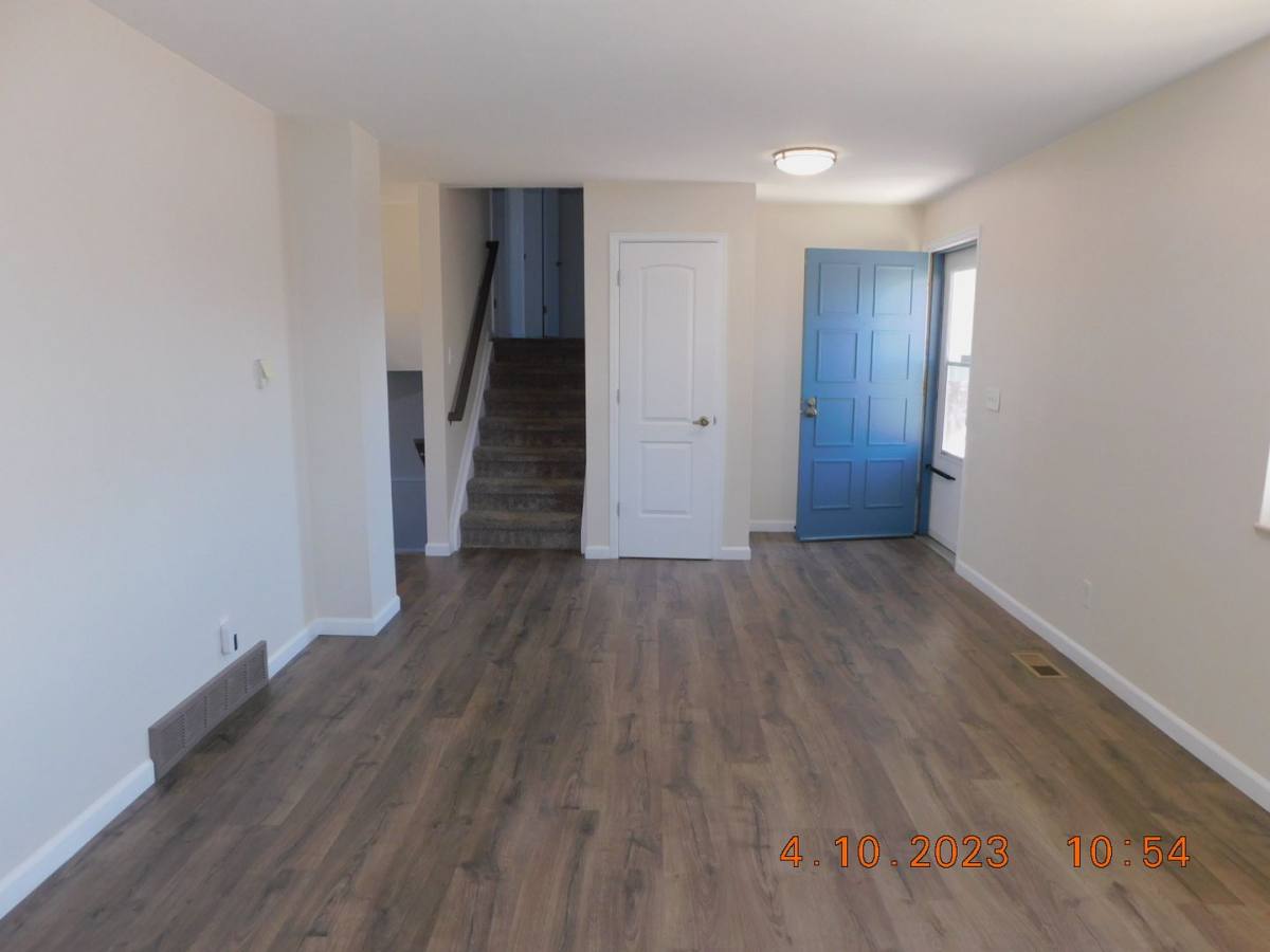 House for rent at 9439 W Burgundy Ave, Littleton, CO 80123