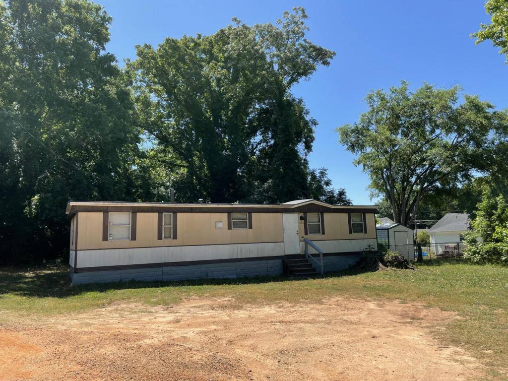 House for rent at 202 Kelly St, Laurens, SC 29360