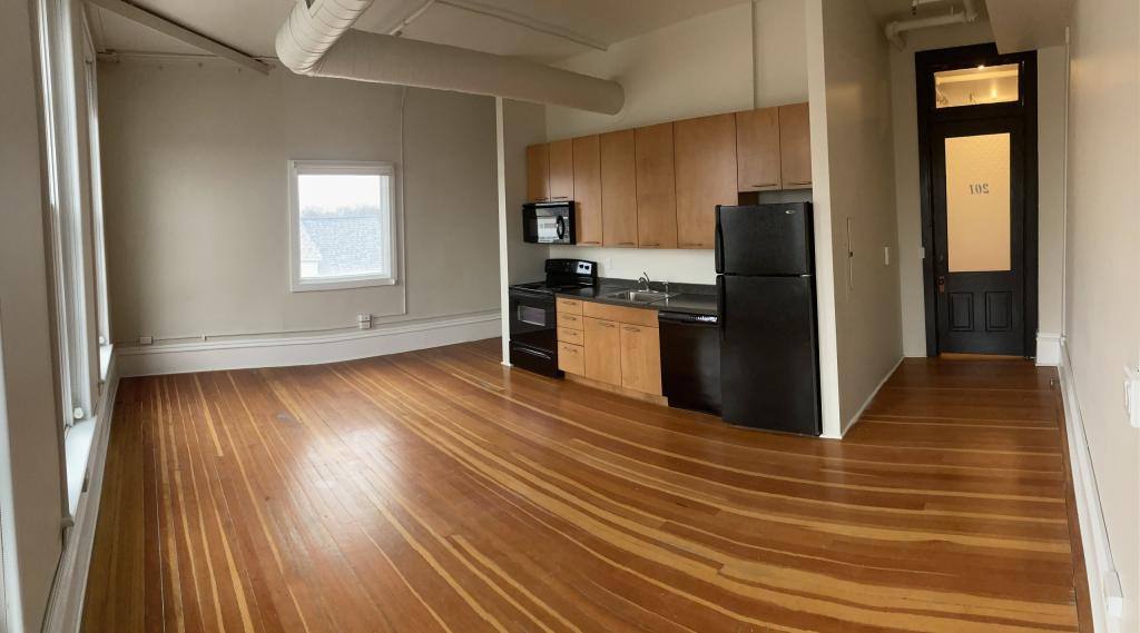 Apartment for rent at 102 E Washington St #202, Osceola, IA 50213