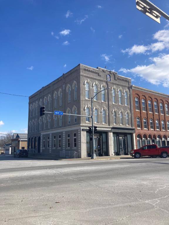 Apartment for rent at 102 E Washington St #202, Osceola, IA 50213