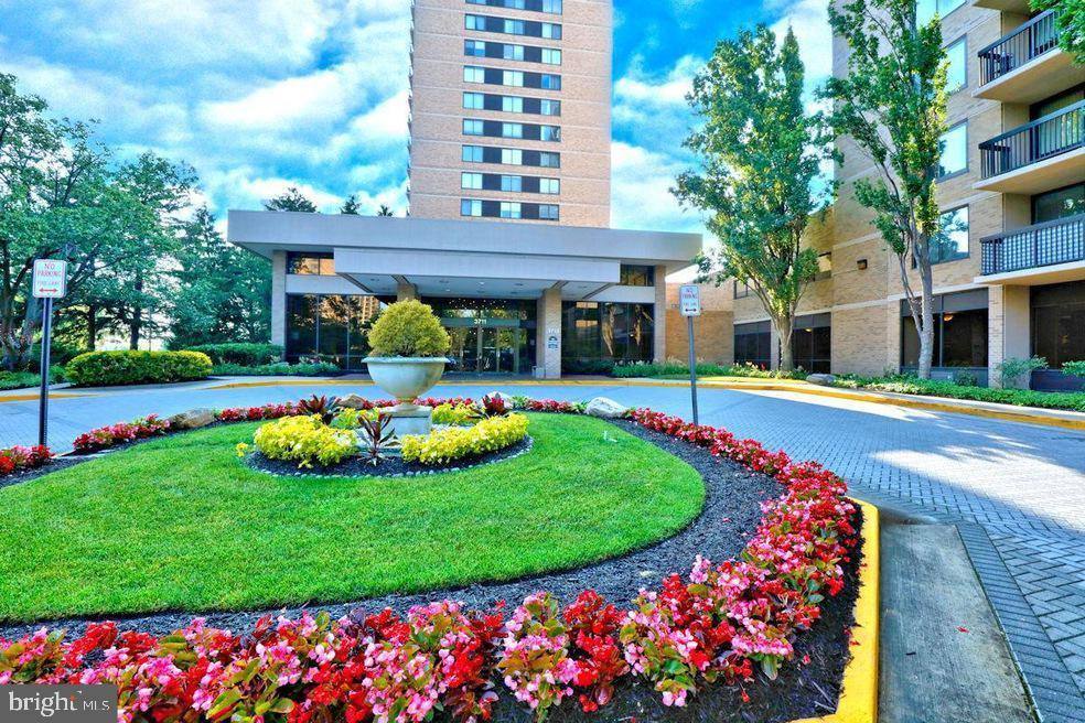 Apartment for rent at 505 E 3709 S George Mason Dr, Falls Church, VA 22041