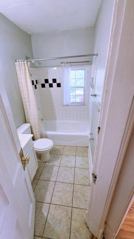 Townhouse for rent at 54 W Dodridge St, Columbus, OH 43202