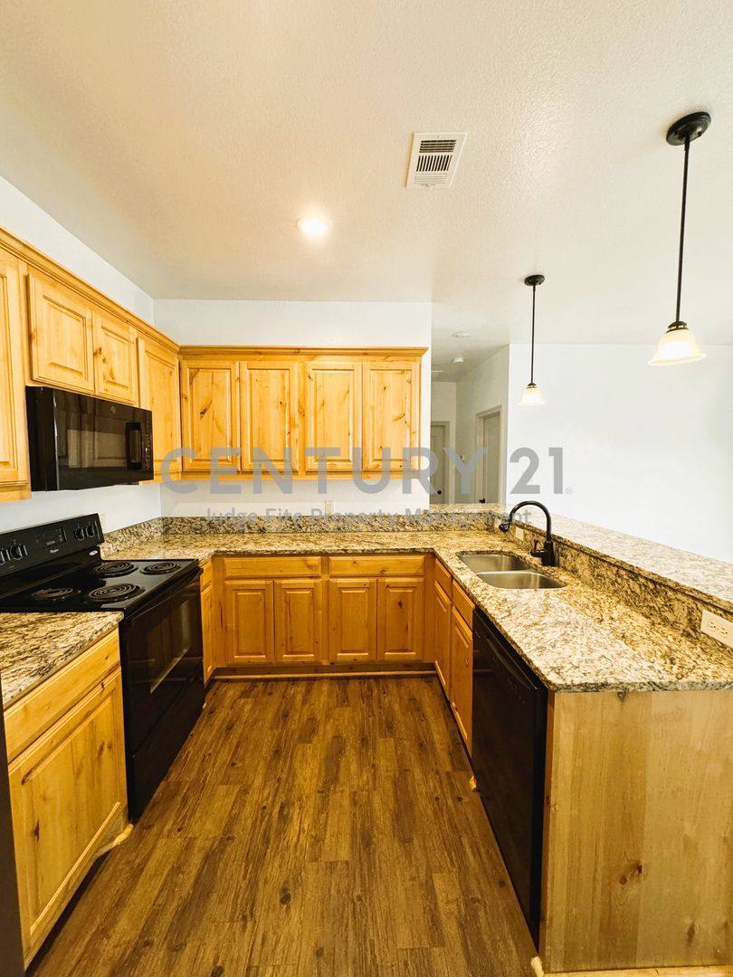 House for rent at 212 Lasso Circle, Kemp, TX 75143